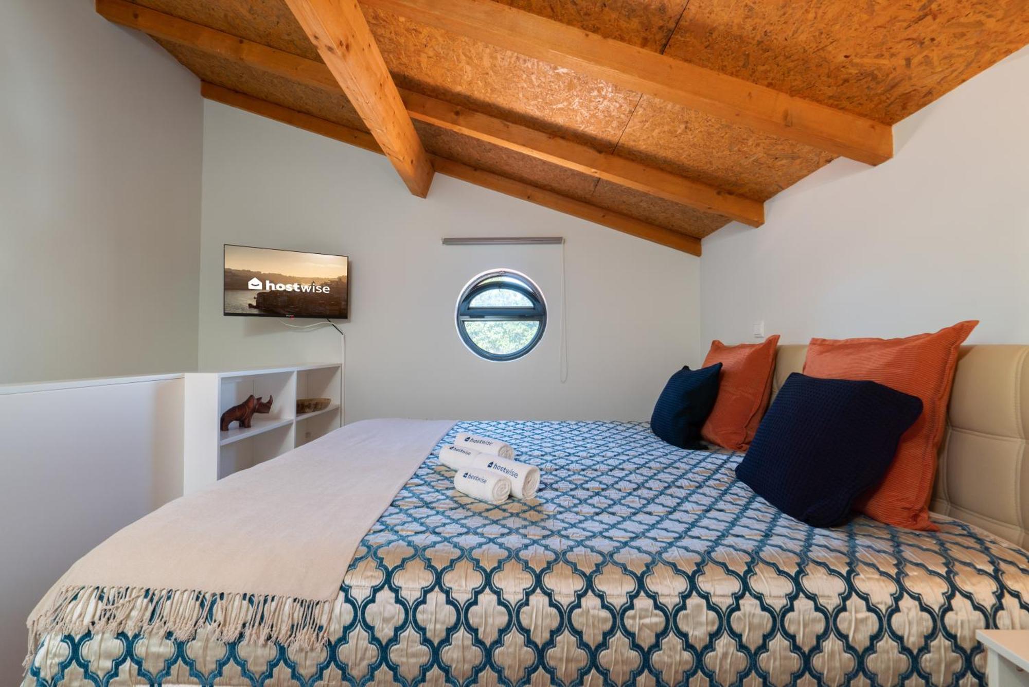 Host Wise - Impressive Restful Houses Porto Værelse billede